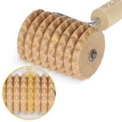 Drewniany roller do masażu ciała