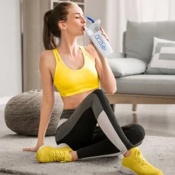 Shaker sportowy ULTRA do odżywek 700 ml