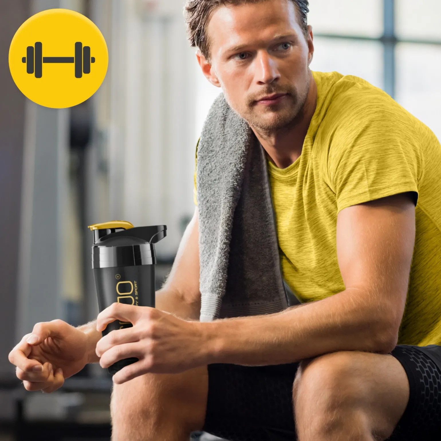 Shaker sportowy ULTRA do odżywek 700 ml